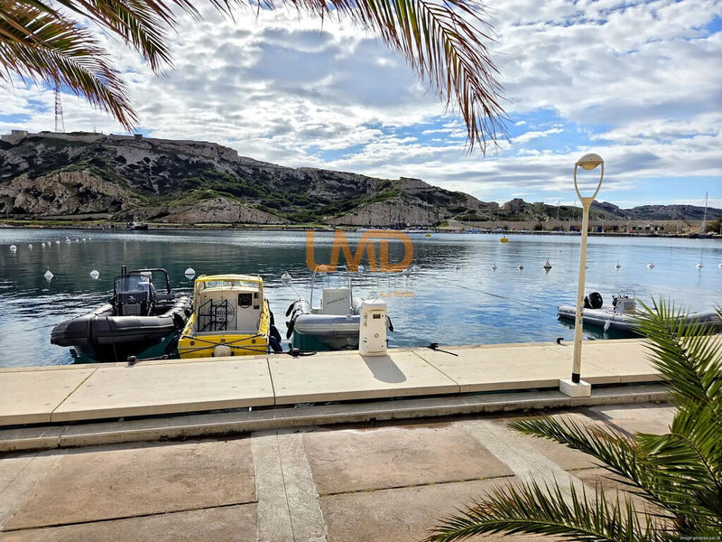 Studio - 30 m² - 1 pièce