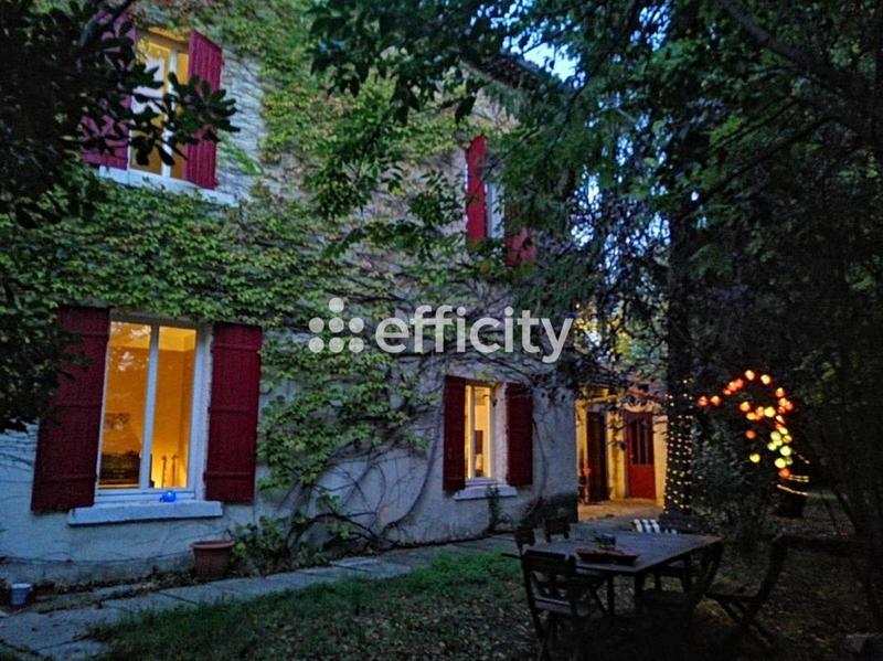 Maison - 200 m² - 6 pièces