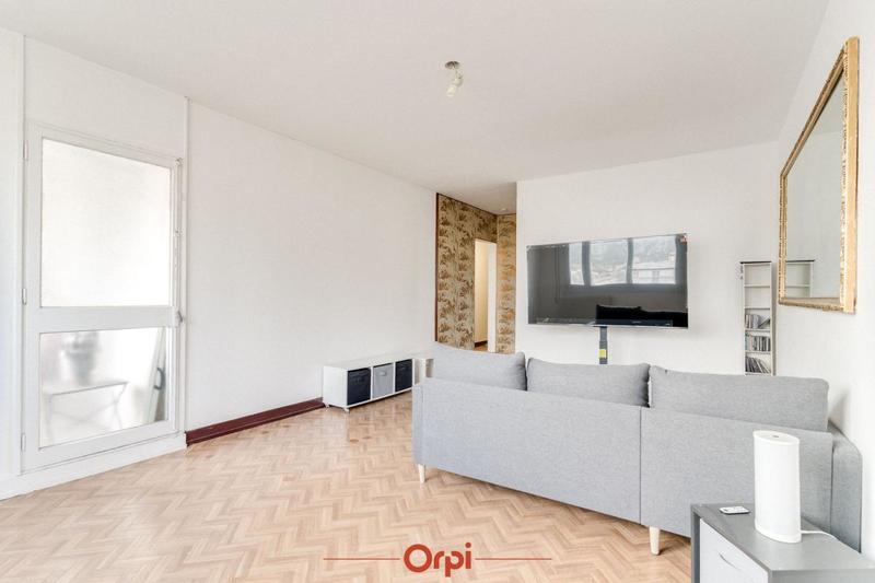 Appartement - 102 m² - 5 pièces