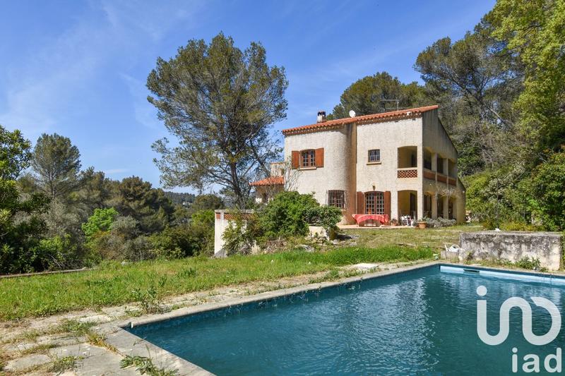 Maison - 160 m² - 7 pièces