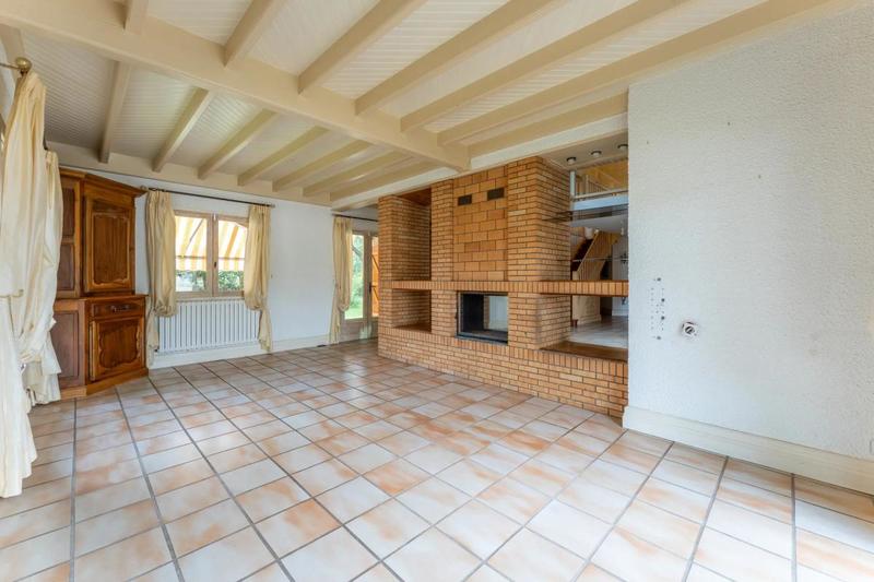 Maison traditionnelle - 215 m² - 7 pièces