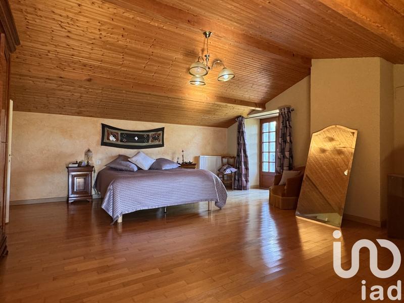 Maison de village - 200 m² - 6 pièces