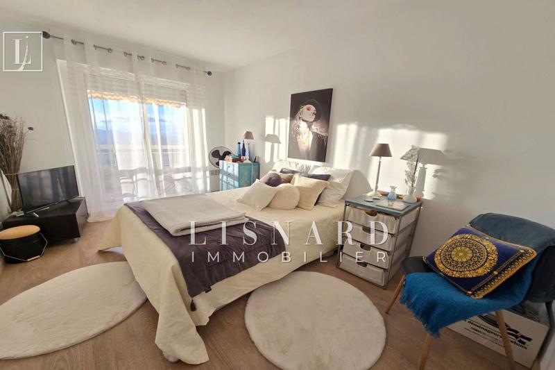 Appartement - 79 m² - 4 pièces