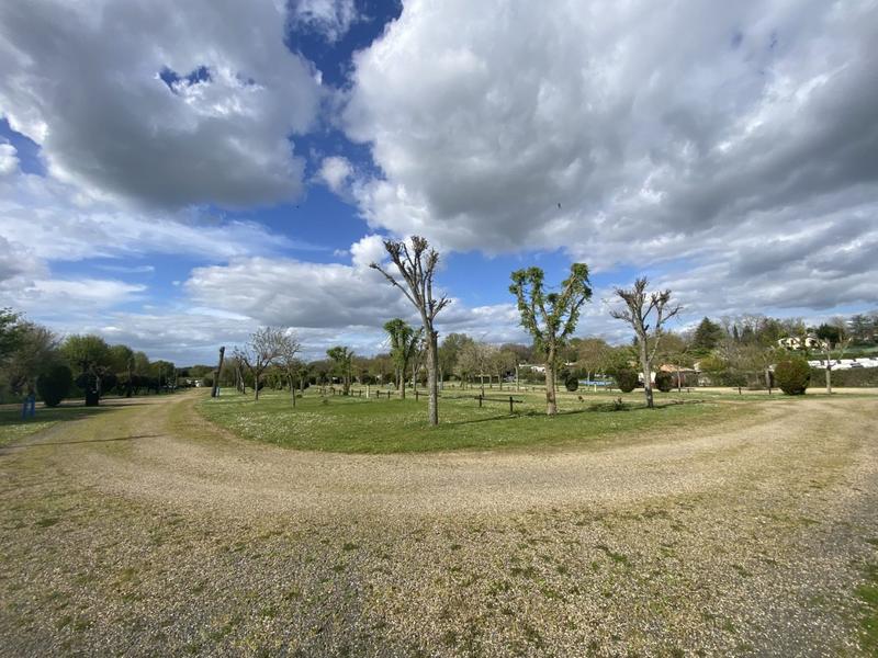 Terrain - 34 073 m²