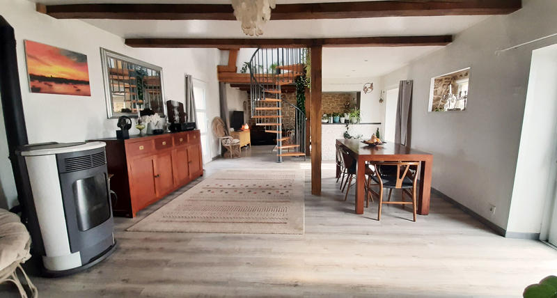 Maison - 140 m² - 5 pièces