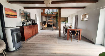 Maison - 140 m² - 5 pièces