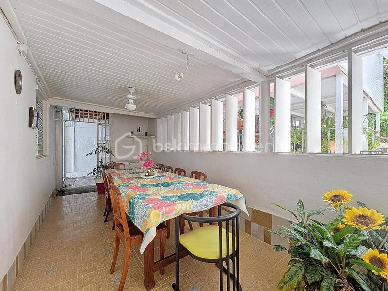 Maison - 188 m² - 7 pièces