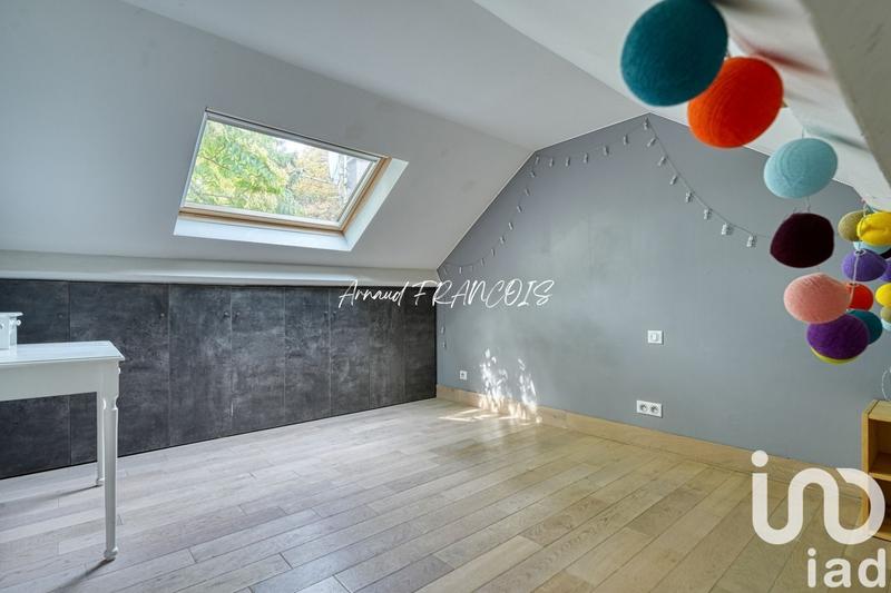 Maison - 184 m² - 9 pièces