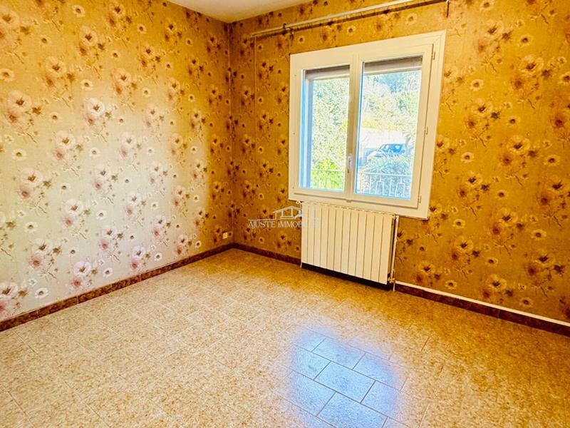 Maison - 260 m² - 6 pièces