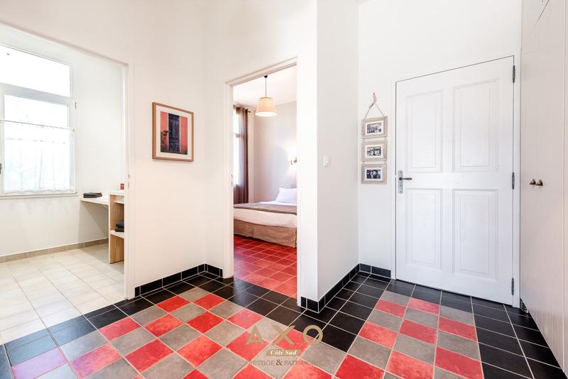 Maison de domaine - 567 m² - 25 pièces