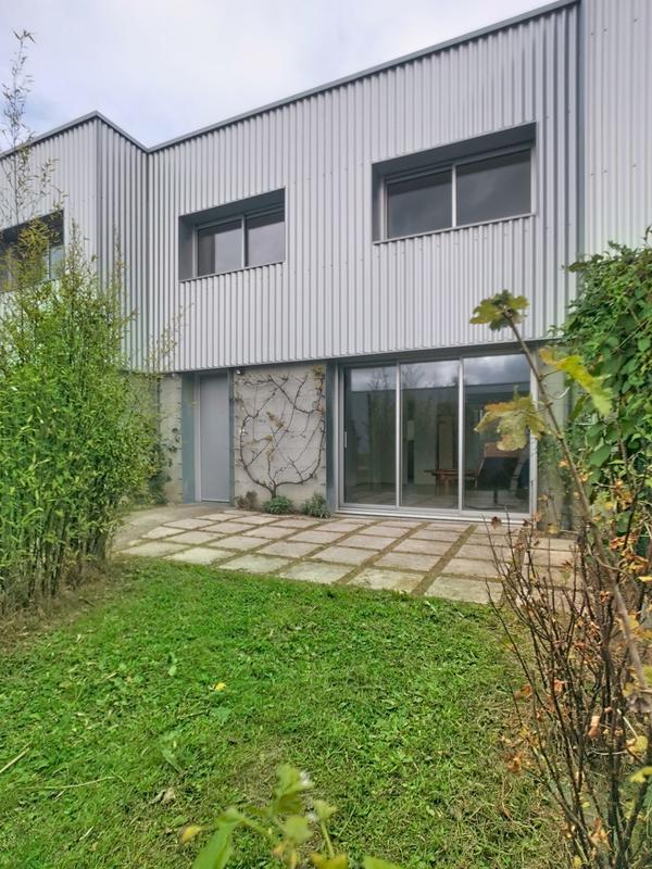 Maison contemporaine - 95 m² - 6 pièces