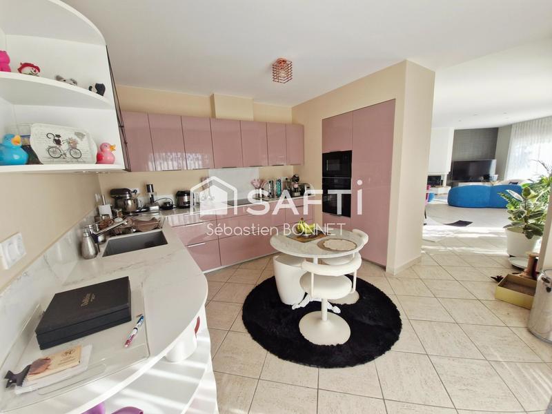 Maison - 157 m² - 7 pièces