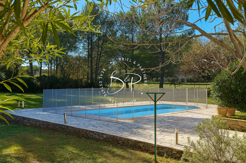 Maison - 143 m² - 5 pièces