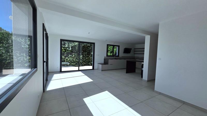 Maison - 114 m² - 5 pièces