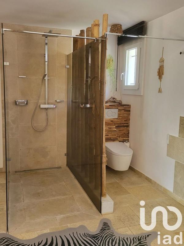 Maison - 200 m² - 7 pièces