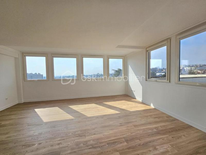 Appartement - 57 m² - 2 pièces