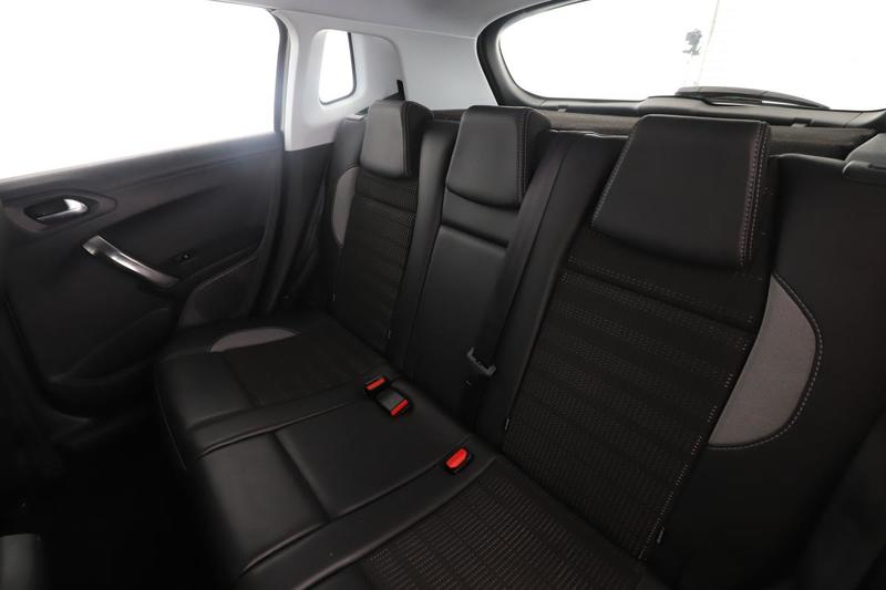 Peugeot 2008 1.2 PureTech Allure Eat6 110 ch