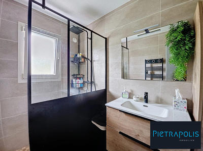 Maison - 157 m² - 7 pièces