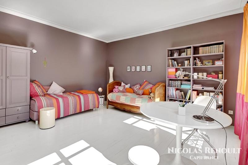 Maison - 250 m² - 8 pièces