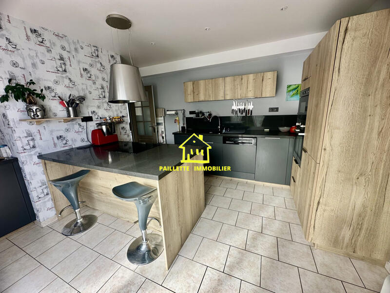 Maison ancienne - 170 m² - 6 pièces