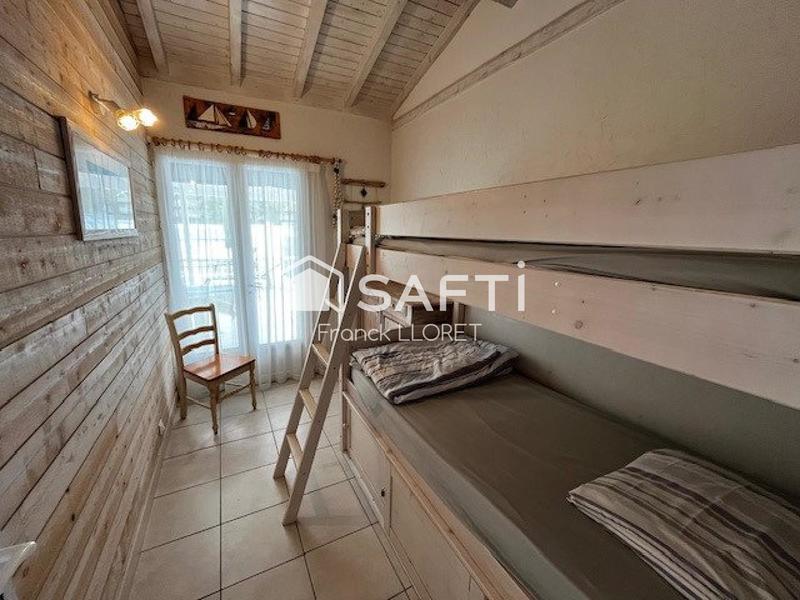 Maison - 111 m² - 9 pièces