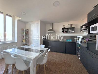 Appartement - 165 m² - 8 pièces