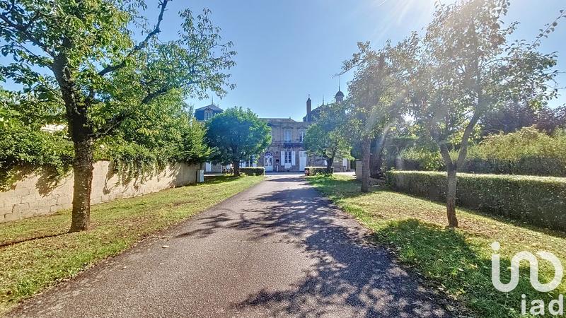 Château - 900 m² - 32 pièces