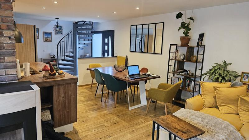 Maison - 110 m² - 6 pièces