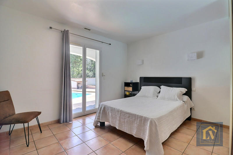 Villa - 195 m² - 6 pièces