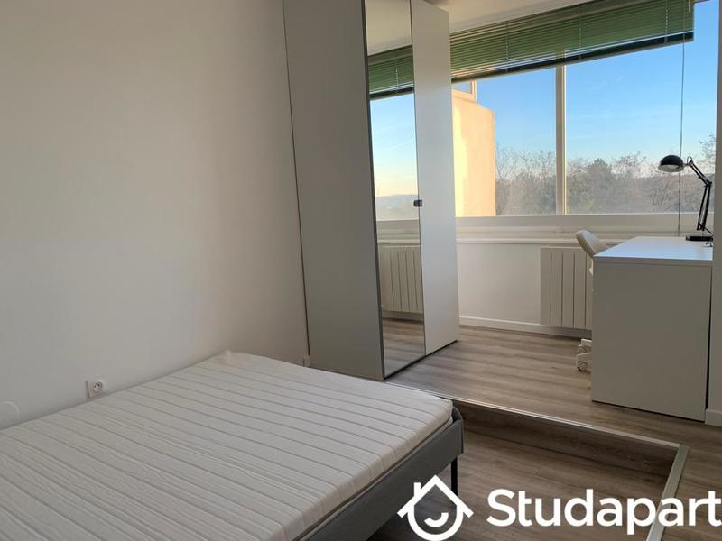 Chambre - 10 m² - 1 pièce