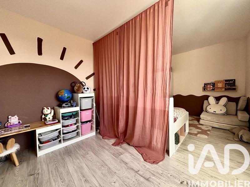 Maison - 214 m² - 8 pièces