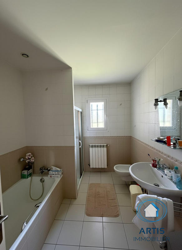 Maison traditionnelle - 130 m² - 4 pièces