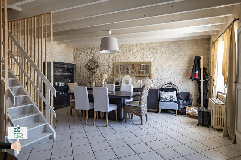 Maison - 208 m² - 8 pièces