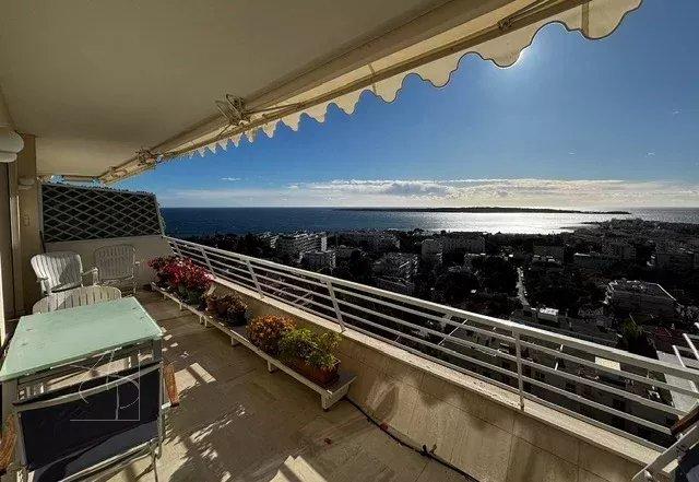 Appartement - 94 m² - 3 pièces