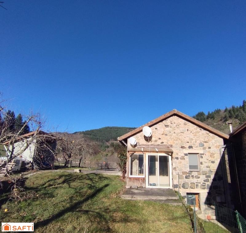 Maison - 90 m² - 4 pièces