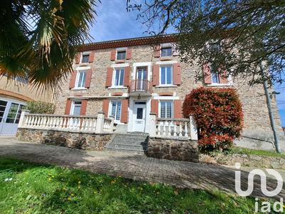 Maison - 229 m² - 8 pièces