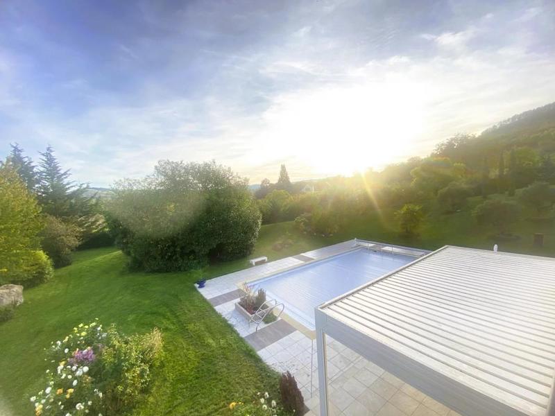 Propriété - 288 m² - 11 pièces