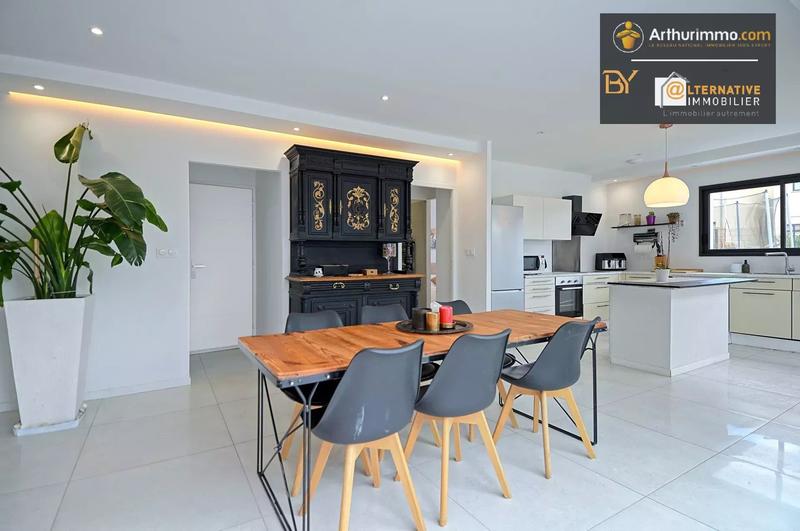 Maison - 142 m² - 6 pièces