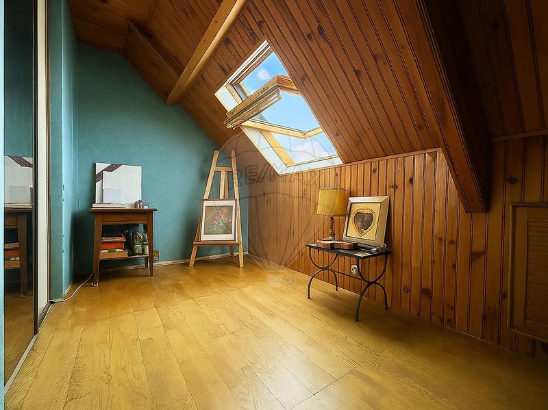 Maison - 93 m² - 6 pièces