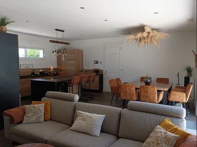 Maison - 110 m² - 4 pièces