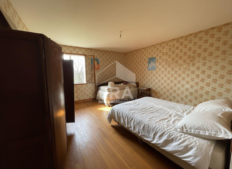 Maison - 187 m² - 7 pièces