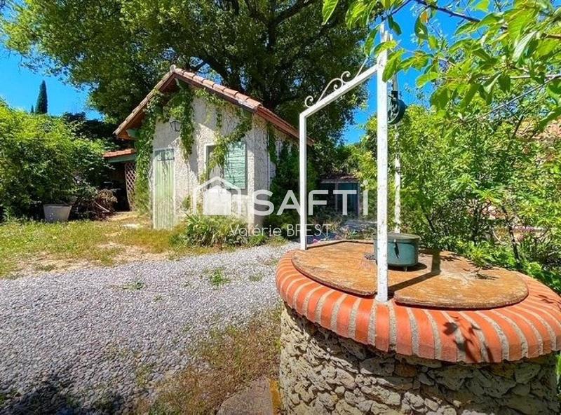 Maison - 220 m² - 9 pièces