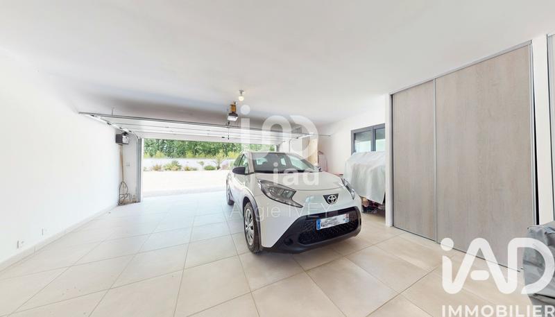 Maison - 200 m² - 7 pièces