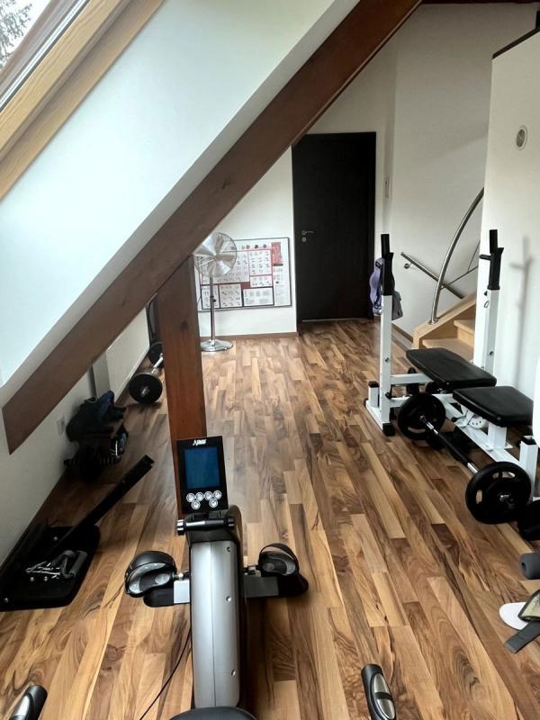 Maison - 200 m² - 8 pièces