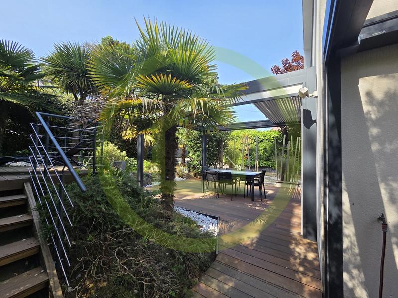 Maison - 168 m² - 6 pièces