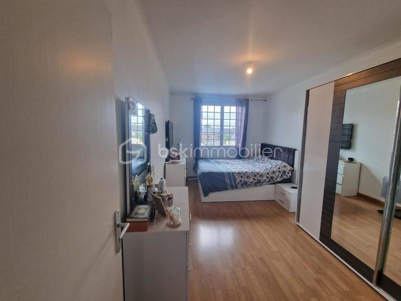 Maison - 271 m² - 9 pièces