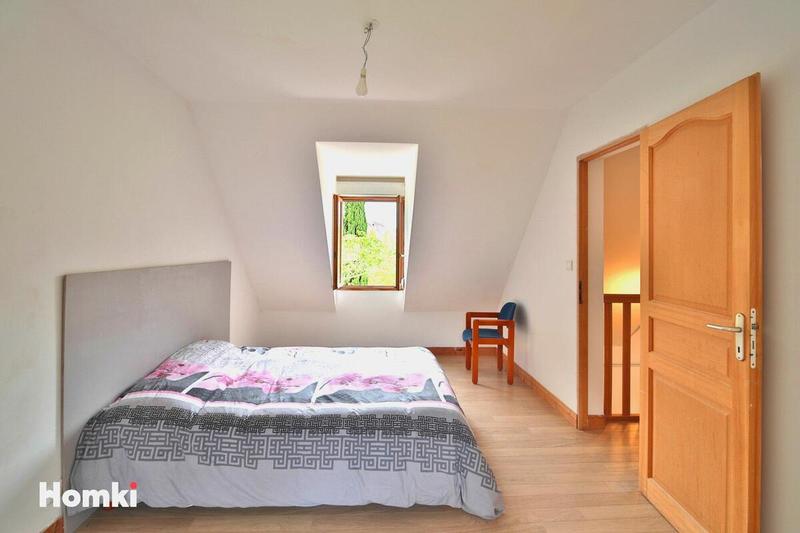 Maison - 191 m² - 8 pièces