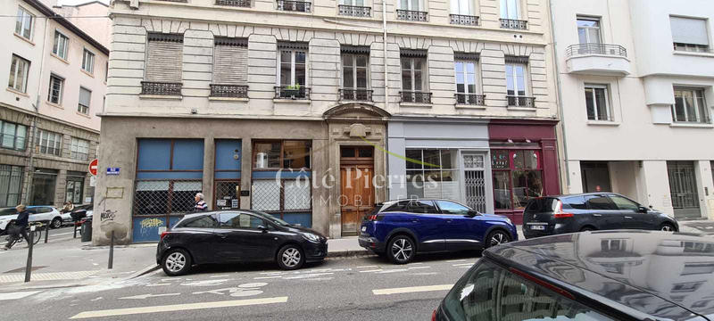 Appartement - 75 m² - 3 pièces