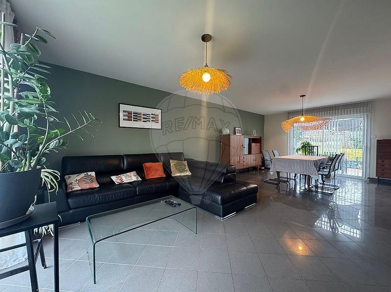 Maison - 104 m² - 4 pièces