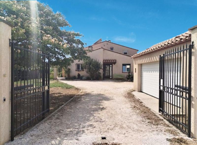 Maison - 180 m² - 6 pièces